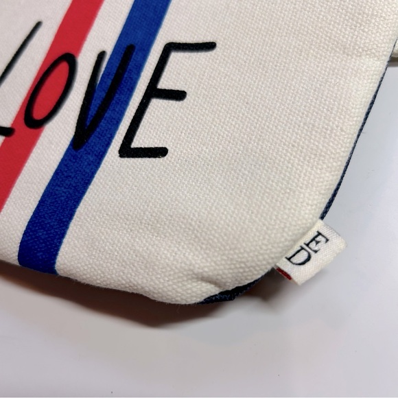 Ellen Degeneres LOVE clutch wristlet insulated dog treat bag. - Picture 7 of 7